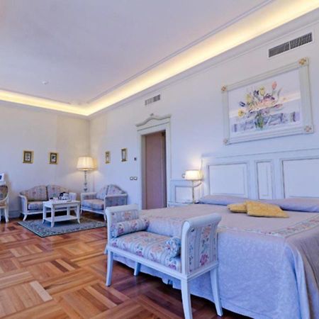 Hotel De Paris 산레모 외부 사진