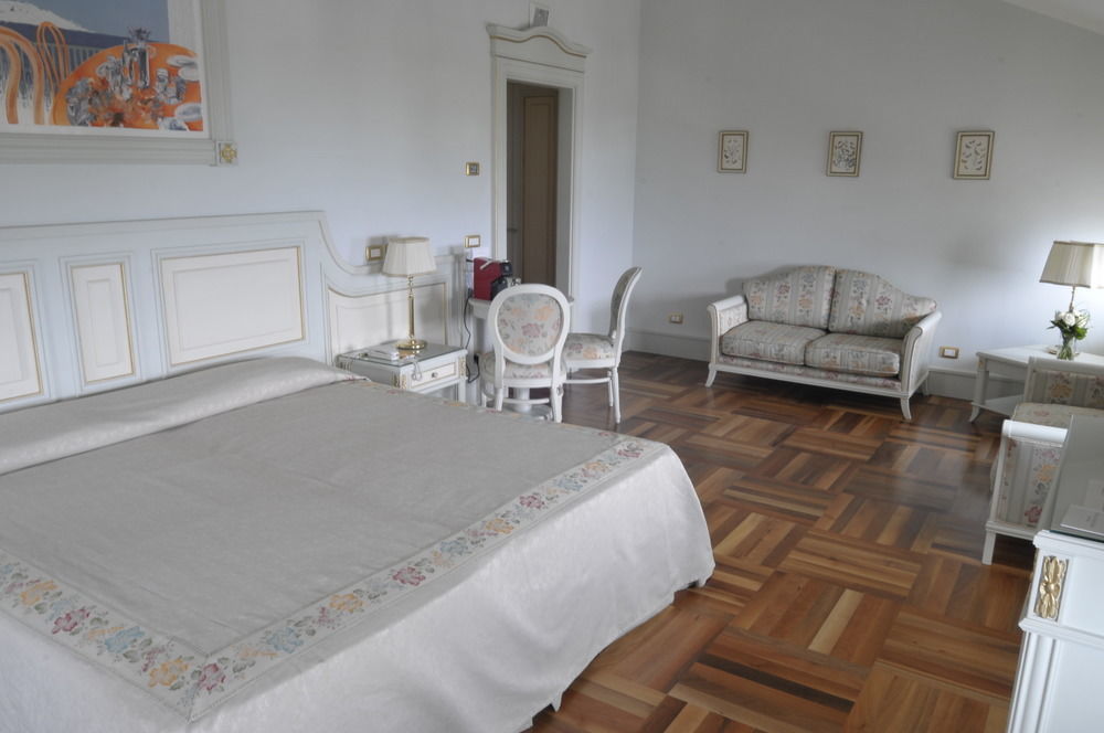 Hotel De Paris 산레모 외부 사진